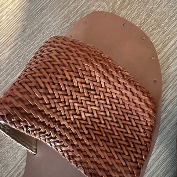 Banana Republic woven slide sandals in cognac brown sz 10 unworn - Picture 3 of 4